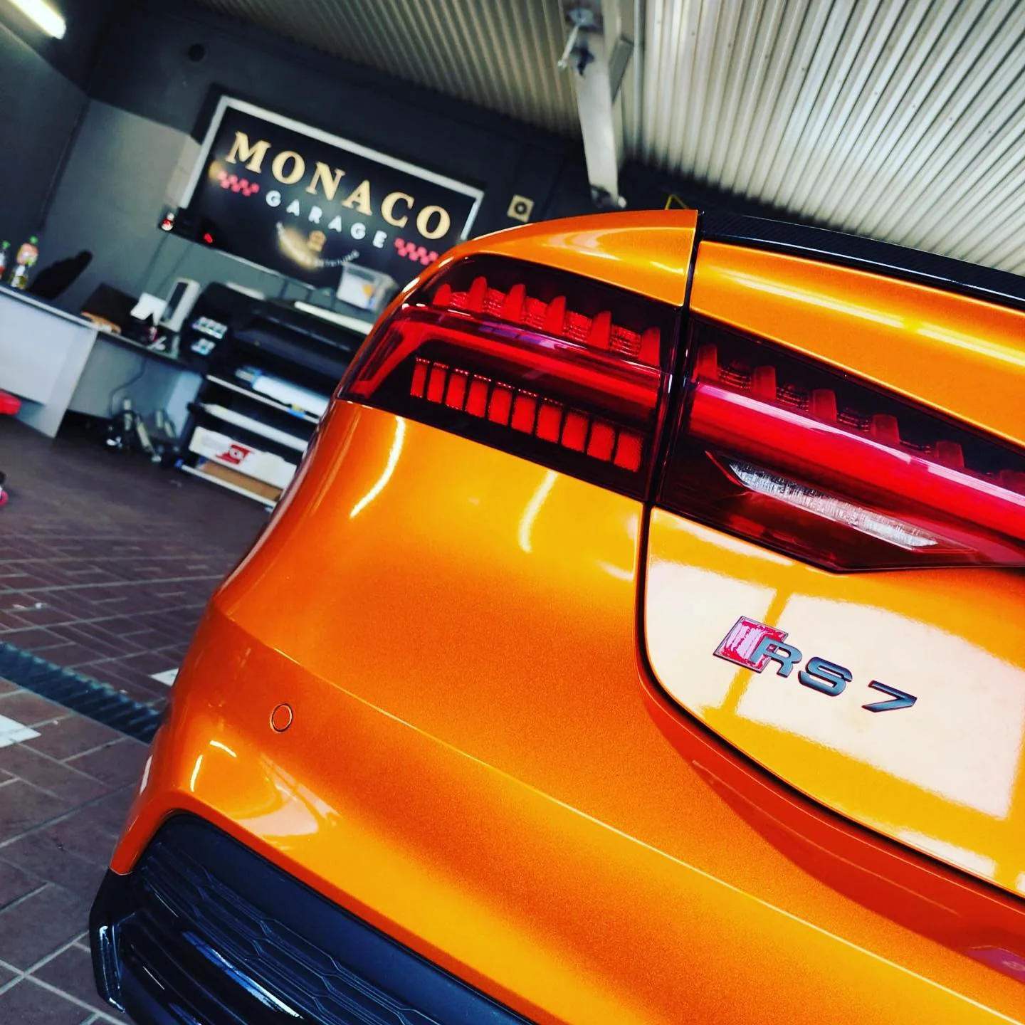 Audi A7 / RS7 - monaco garage