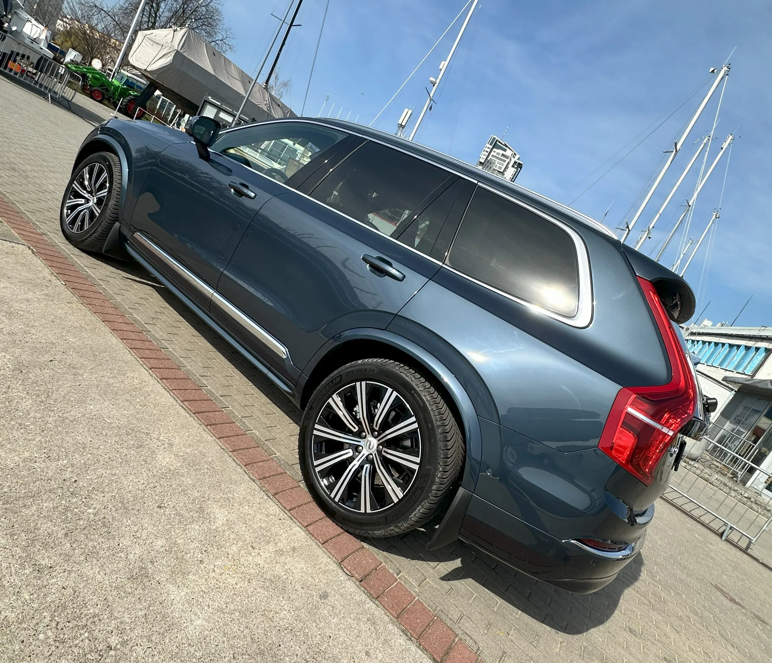 Volvo XC90 - bok