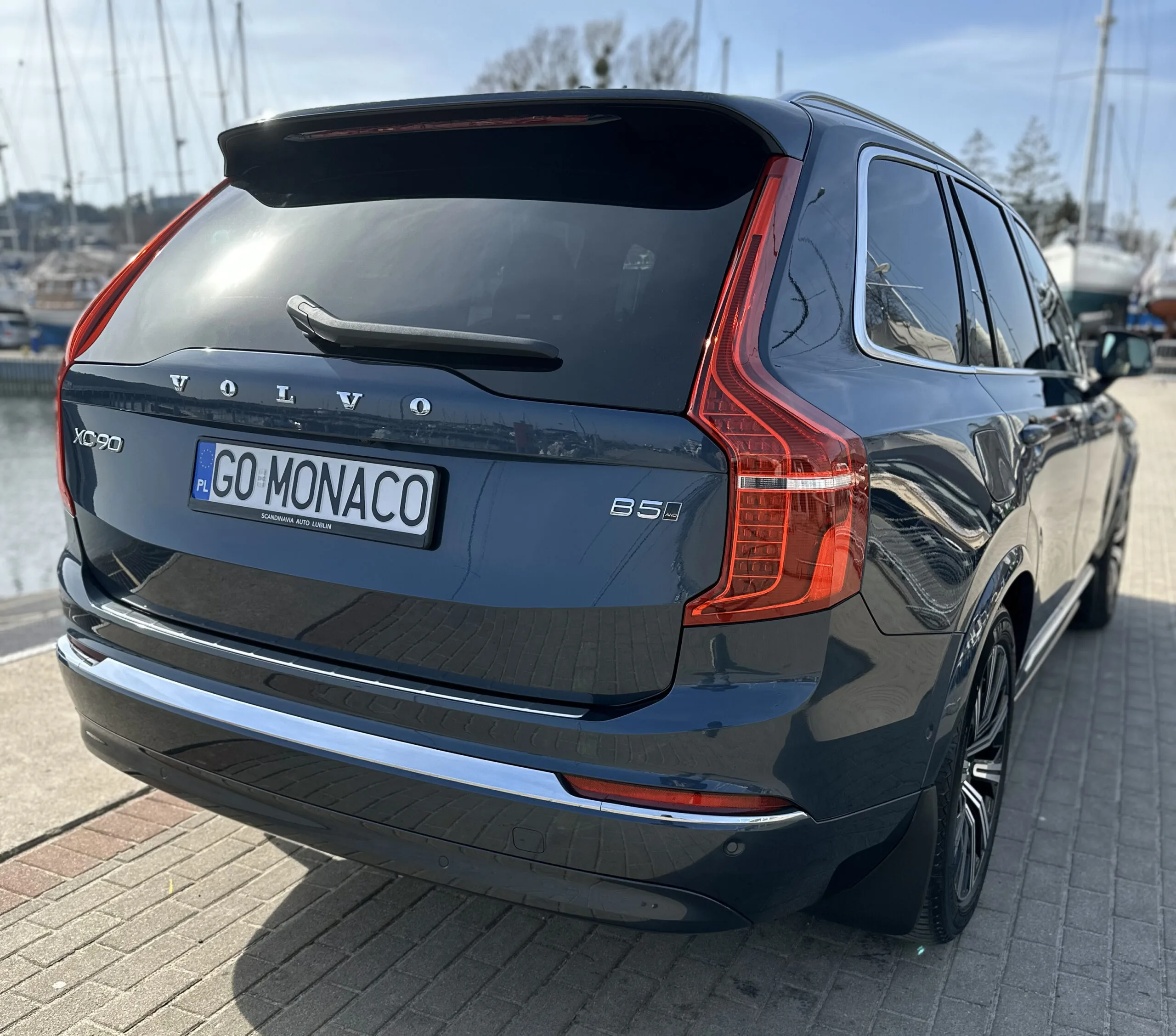 Volvo XC90 - tył