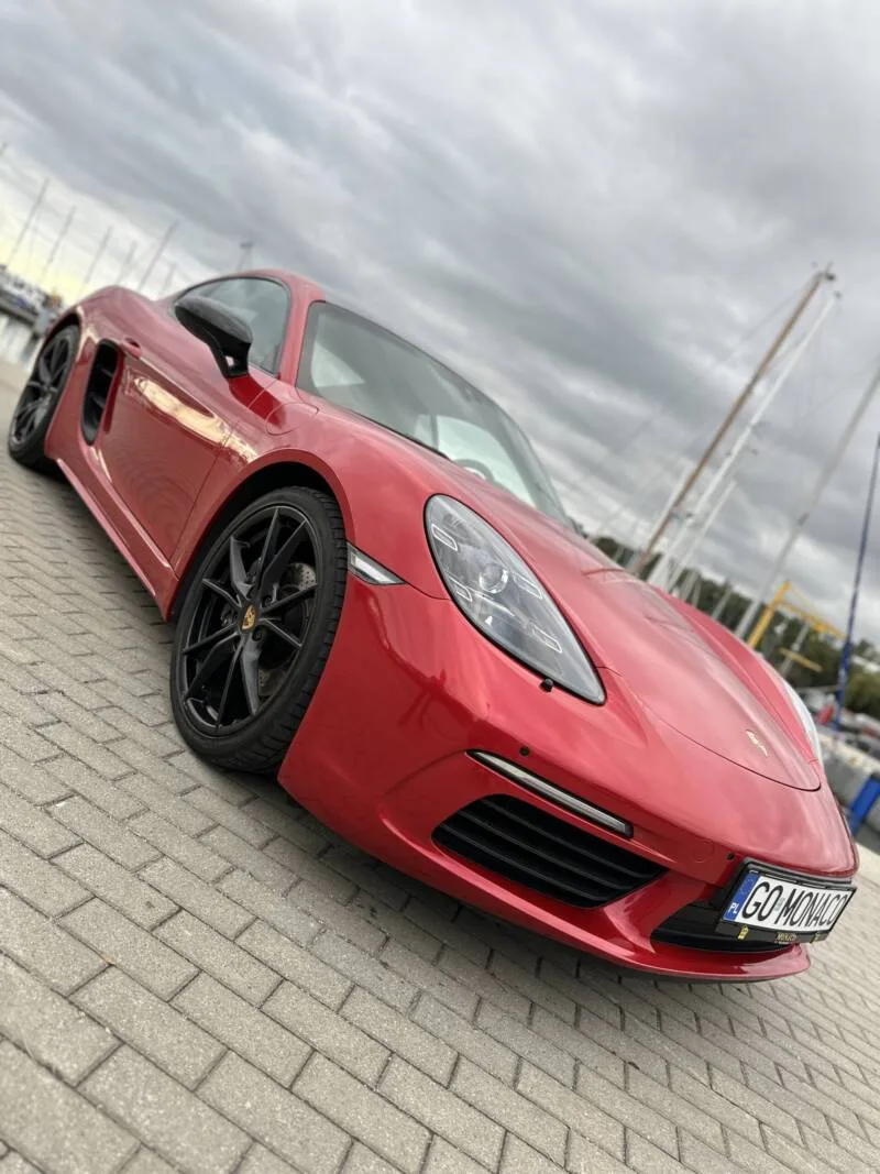Porsche 718 Cayman