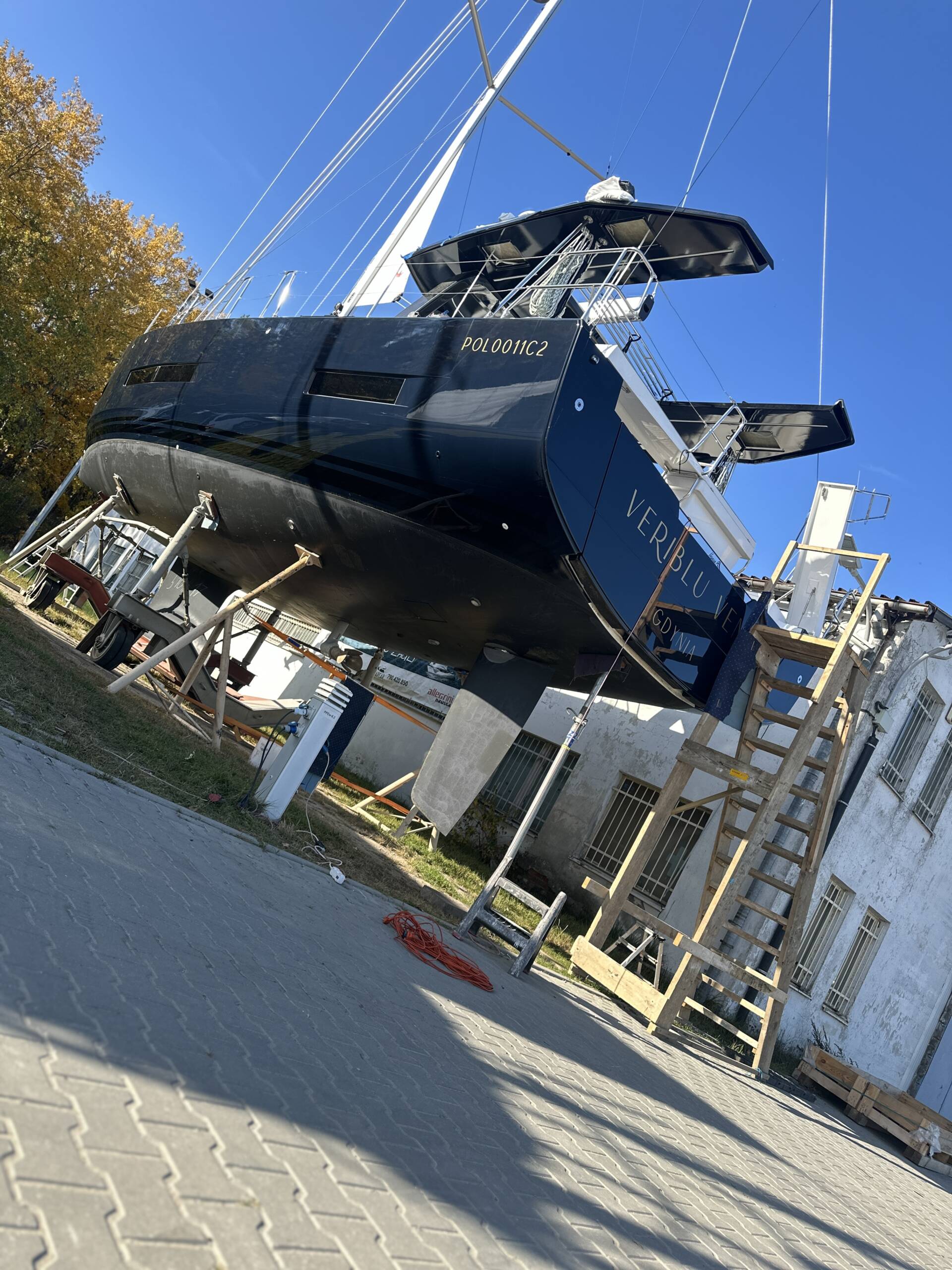 oklejanie łodzi - yacht wrapping