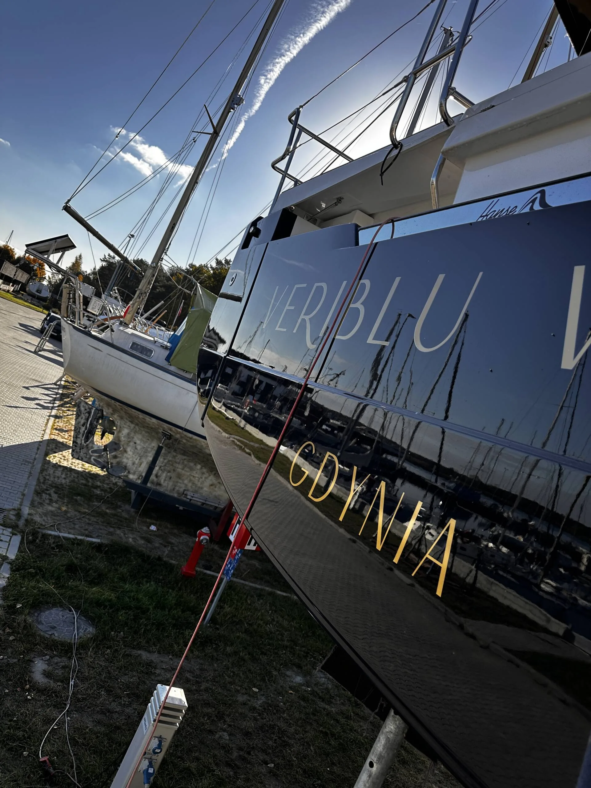 oklejanie łodzi - yacht wrapping - monaco garage - ppf wrapping - boat wrapping - oklejanie jachtu
